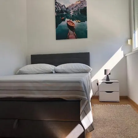 Luxury Eli Apartamento *