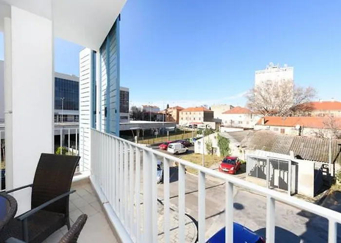 Luxury Eli Lejlighed