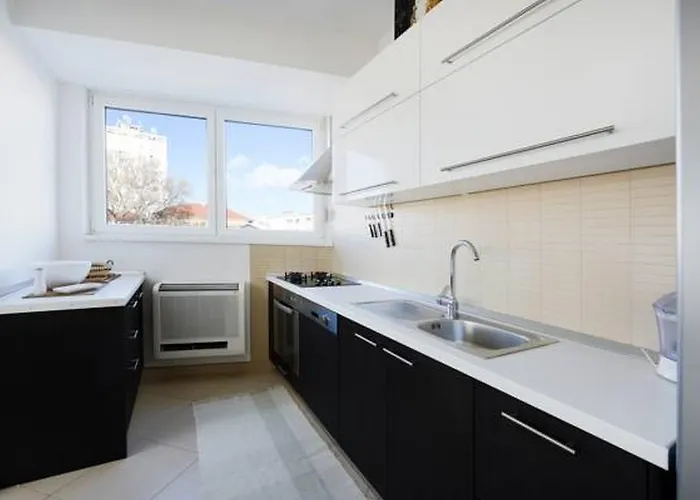 Luxury Eli Apartman Zára