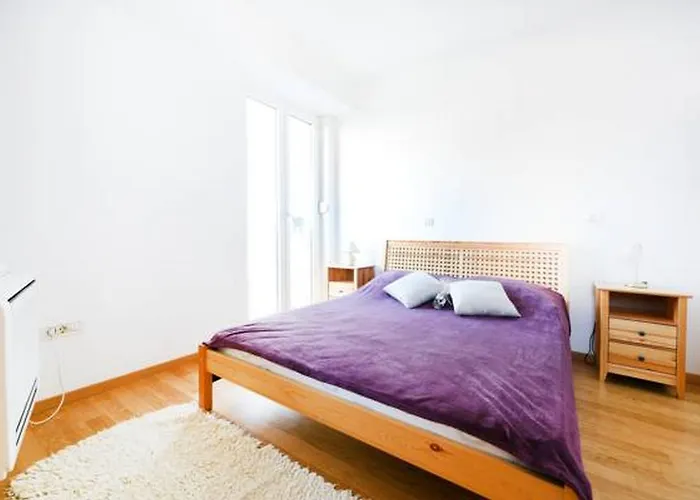 Luxury Eli Apartman *